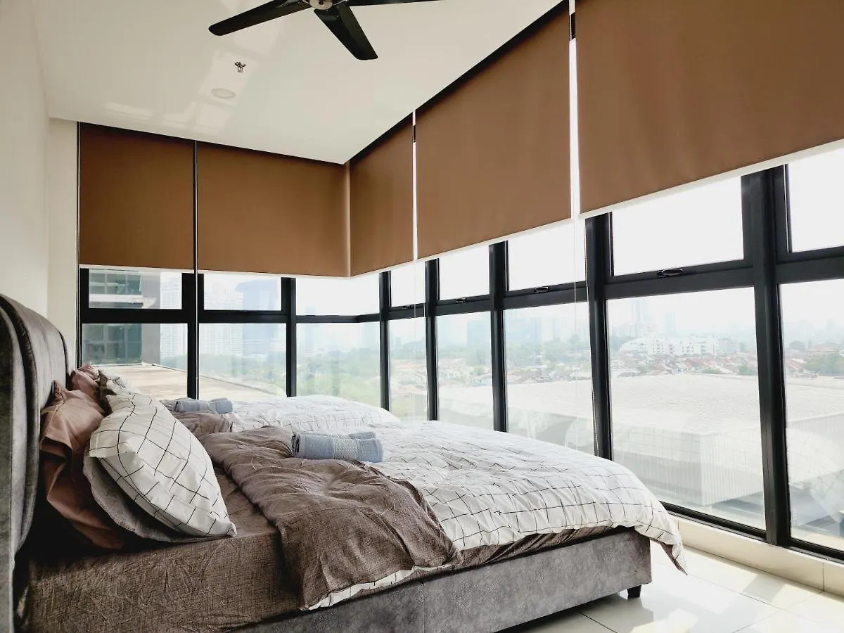 アパート 2 Rooms Cozy Stay Night View With Workspace#8Pax#1U#Damansara ペタリンジャヤ
