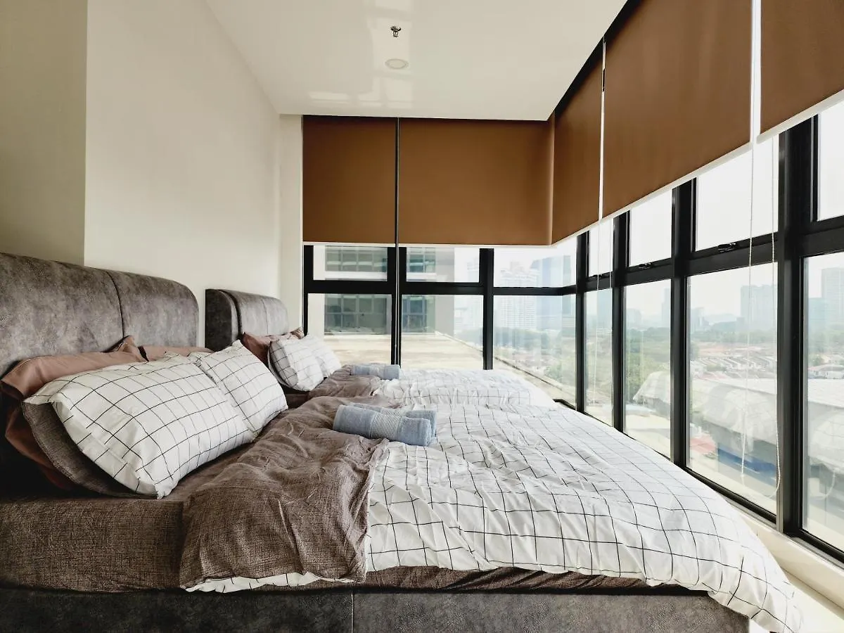 アパート 2 Rooms Cozy Stay Night View With Workspace#8Pax#1U#Damansara ペタリンジャヤ