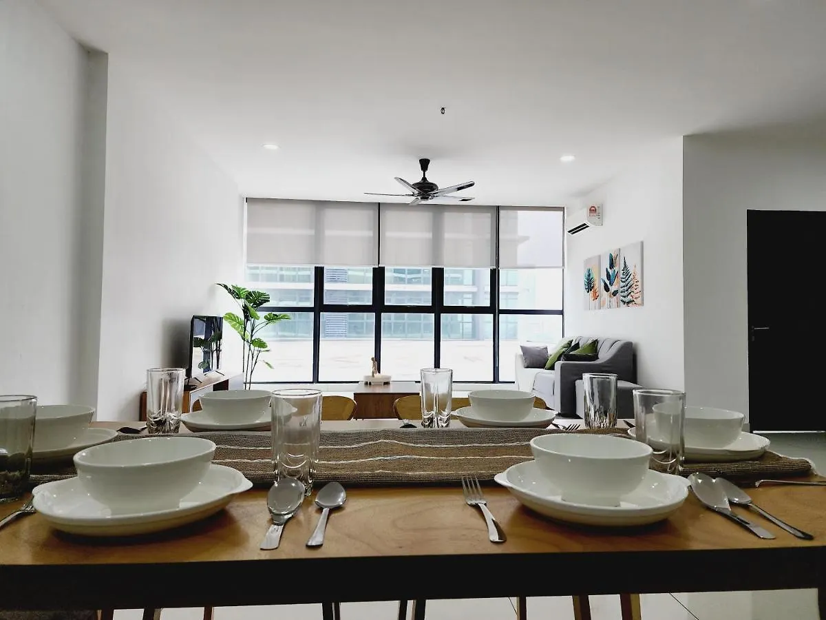 2 Rooms Cozy Stay Night View With Workspace#8Pax#1U#Damansara ペタリンジャヤ 0*,